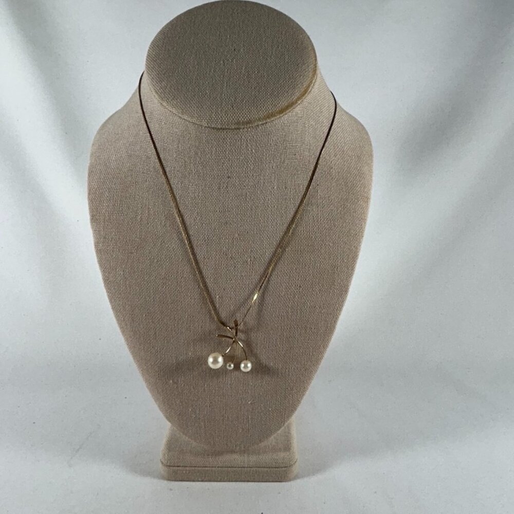 Giovanni 3 Pearl Necklace Gold Tone W/Tag